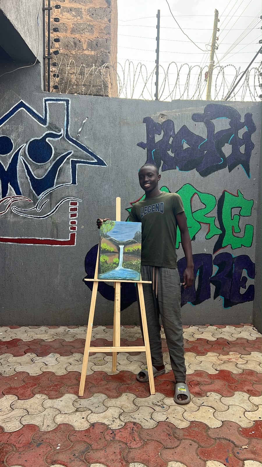 Children doing artwork during Art Mentorship classes