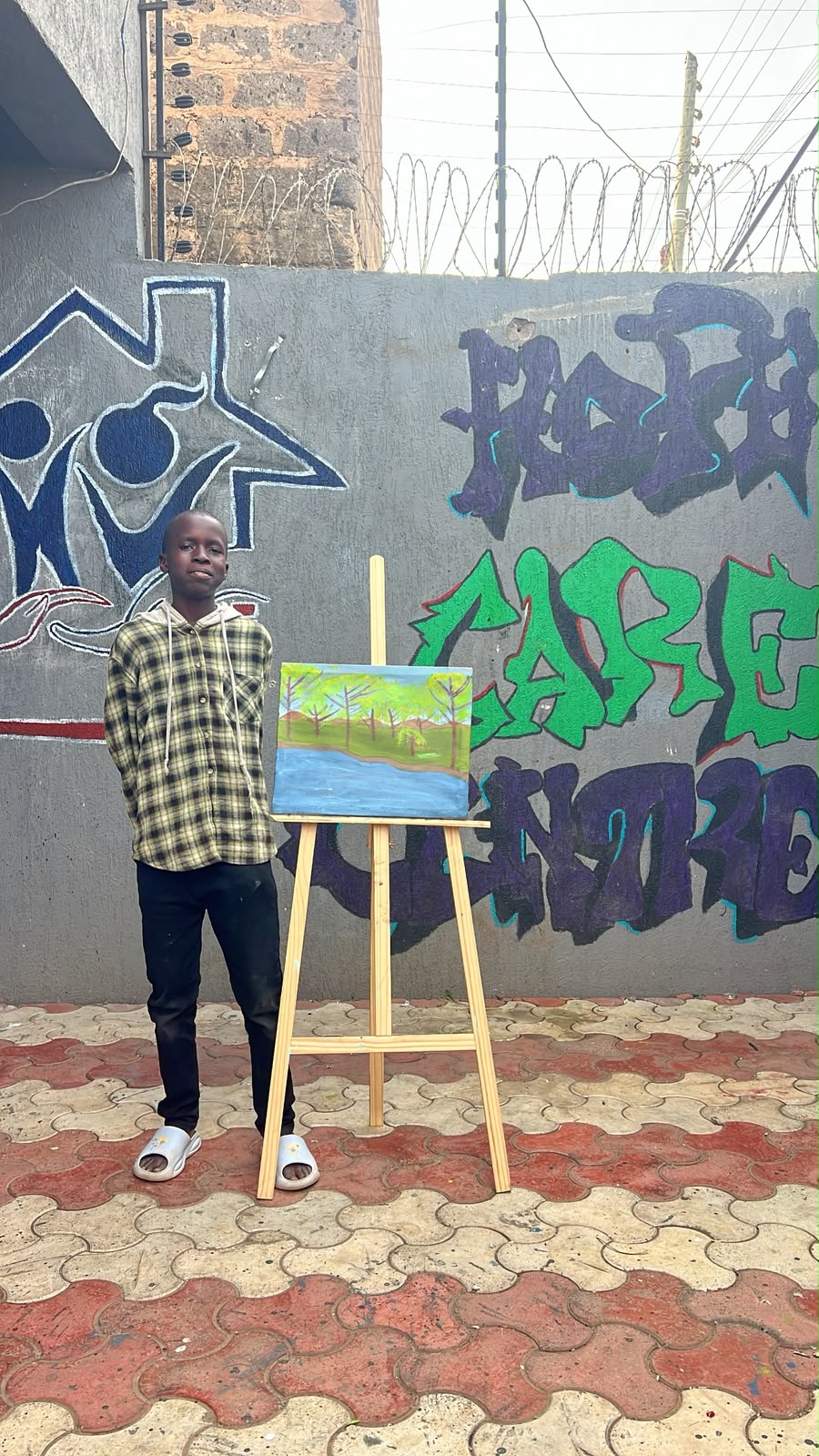 Children doing artwork during Art Mentorship classes